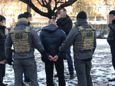 Олександрійському поліцейському, підозрюваному в 