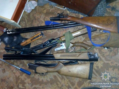 Поліція запропонувала жителям Кіровоградщини добровільно здати зброю у квітні