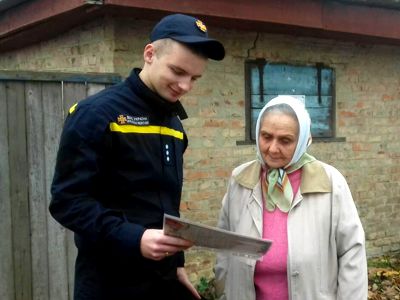У Пантаївці рятувальники нагадали селянам про правила пожежної безпеки