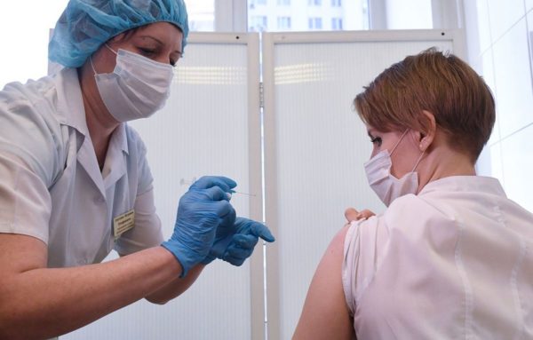 Повну вакцинацію від COVID-19 отримав 21% українців